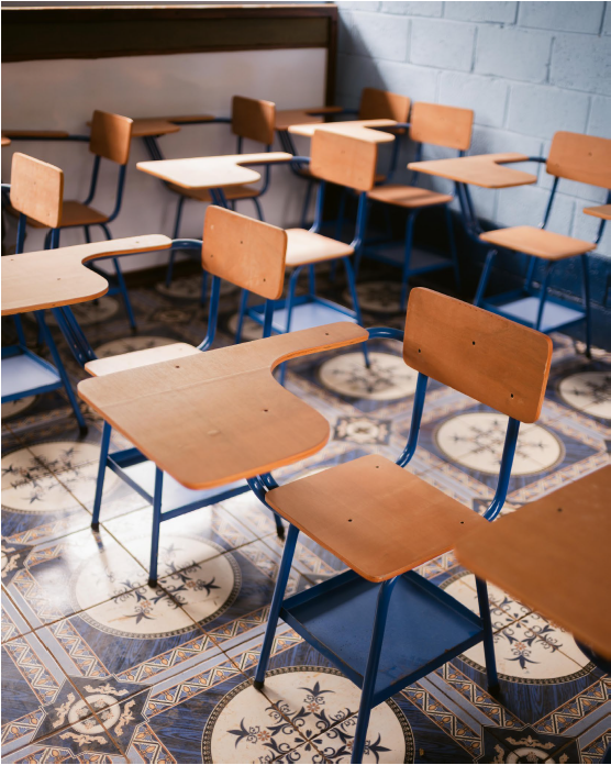 Element 28 Donación de Escritorios Senahu